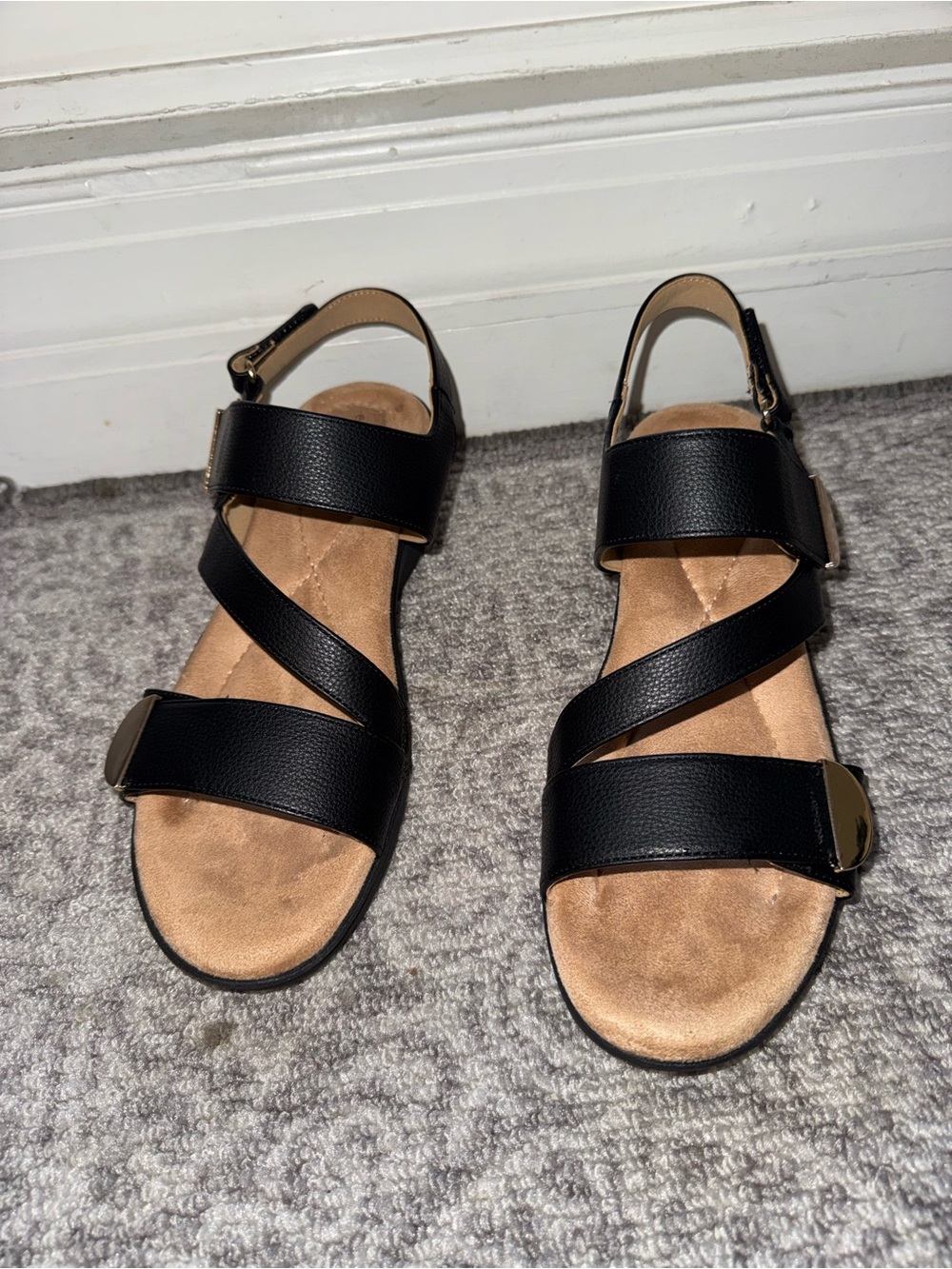 Easy Spirit Black Strappy Women’s Sandals 9.5 - Classic Comfort